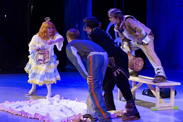 Руководитель Театра для детей и молодежи Череповца Ирина Филимонова рассказала о новом спектакле «Огниво» и о том, почему взрослым тоже нужны сказки 