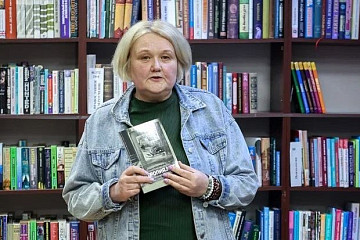 Экспериментальный поэтический сборник представит литературовед Ольга Чернорицкая в Мастерской Татьяны Чистяковой