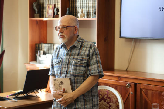 Книгу о вологодском детстве и своем лучшем друге той поры представил в областной библиотеке журналист и писатель Дмитрий Шеваров 
