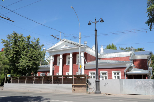 Голубые, терракотовые и зеленые залы появились в реставрируемом доме Пузыревского-Пузана в Вологде