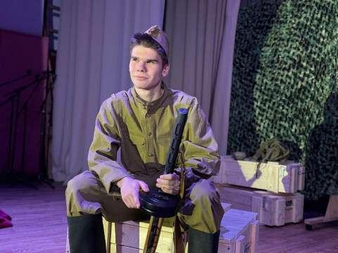 Сямженский молодежный театр «Алые паруса» представит премьеру спектакля «Рядовые» 