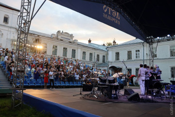 XI Театрально-концертный сезон «Лето в Кремле»