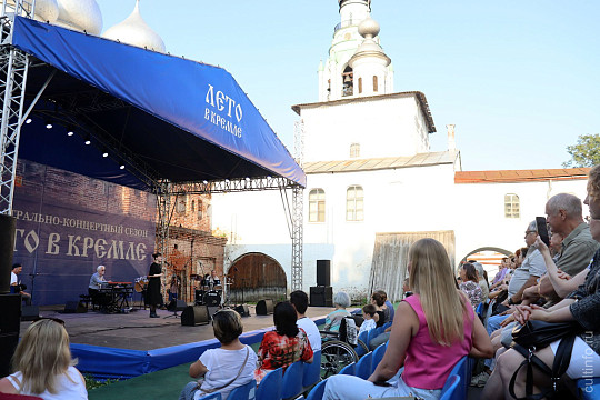 Более 4000 вологжан и гостей города посетили концерты и спектакли «Лета в Кремле»