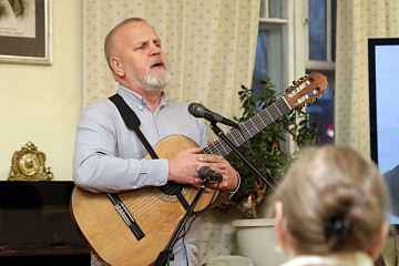 Владимир Сергеев исполнит песни и стихи Владимира Высоцкого в «Доме дяди Гиляя»