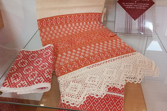 Познакомиться с традициями череповецкого узорного ткачества можно на выставке в Центральной библиотеке Череповца