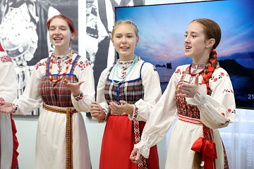 На «Рождественские встречи» приглашает вологжан ансамбль «Веселый лоскуток»