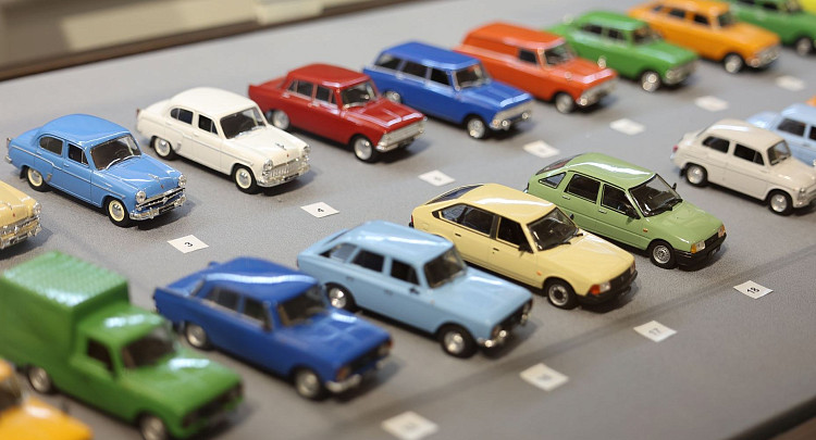 200 эксклюзивных мини-моделей советских автомашин можно увидеть на выставке в Вологодском кремле