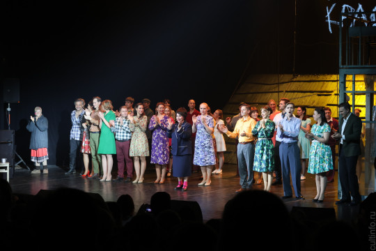 Спектакль «Калина красная» показали в Вологде Надежда Бабкина, Мария Шукшина, Сергей Никоненко, Дмитрий Миллер, Иван Замотаев и артисты театра «Русская песня»