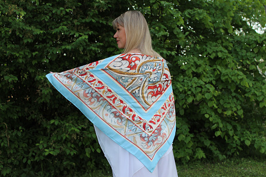 Белозерские аксессуары с ильинской росписью и череповецкая коллекция футболок заняли призовые места на Всероссийском конкурсе «Туристический сувенир»