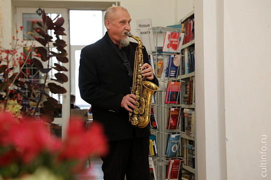 Большим джазовым концертом отметит свой юбилей в Вологде гуру саксофона Сергей Кузнецов