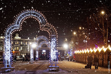 На главных площадях Вологды проходят новогодние ярмарки