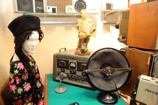 Позвонить по дисковому телефону и оказаться в сельской радиостанции можно в Музее вологодских сталкеров