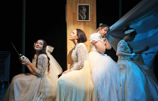 Идеи на выходные: поиски принца, «Барышня-крестьянка», Музей Рубцова, графика Олега Яхнина, «Хроники Нарнии» и многое другое