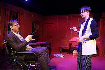 Яркую и непредсказуемую детективную историю «Сыщик» представили на малой сцене в Вологодском драмтеатре 