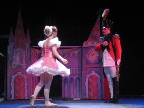 Спектакль Вологодского ТЮЗа «Стойкий оловянный солдатик» будет показан онлайн на cultinfo