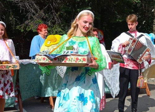 Кадуй отметит 98-летие округа и 119-летие поселка праздничной ярмаркой и концертами