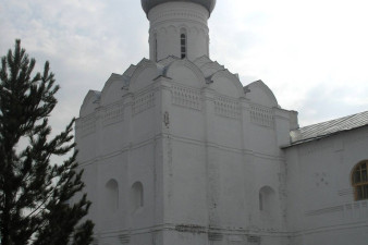 Спасо-Прилуцкий монастырь. Введенская церковь / 
