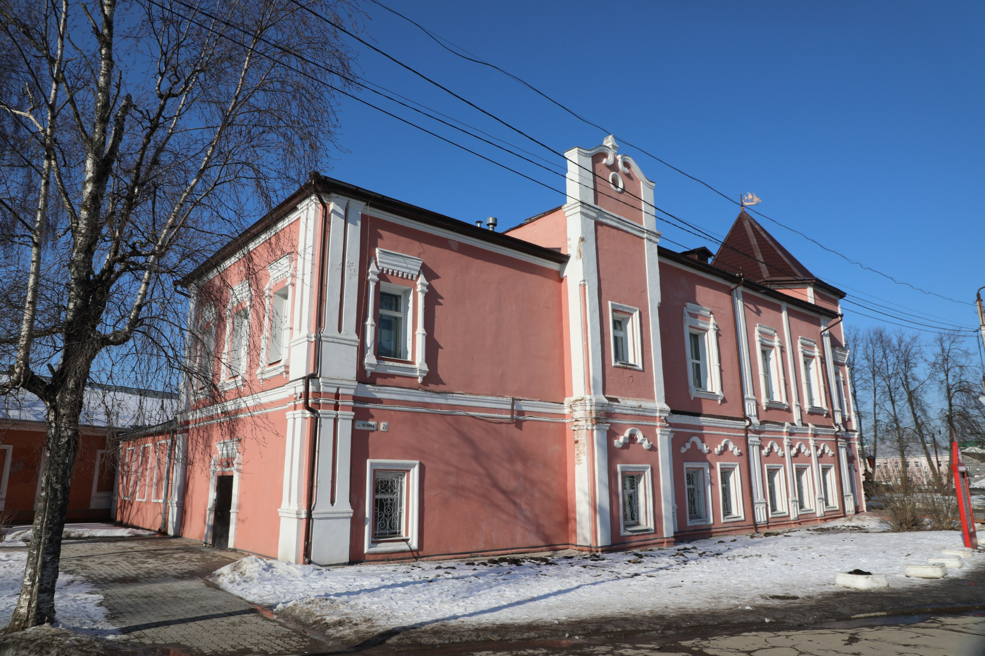 Бывшая Зосимо-Савватиевская церковь. Сейчас театр кукол «Теремок»