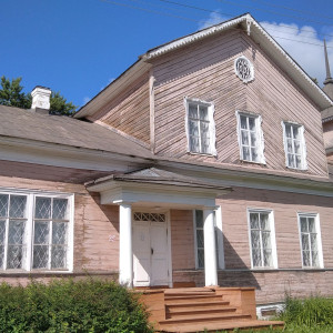 Здание музея Батюшковых и А.И. Куприна (восточный фасад). 2023 г. Из личного архива О.Г. Волковой