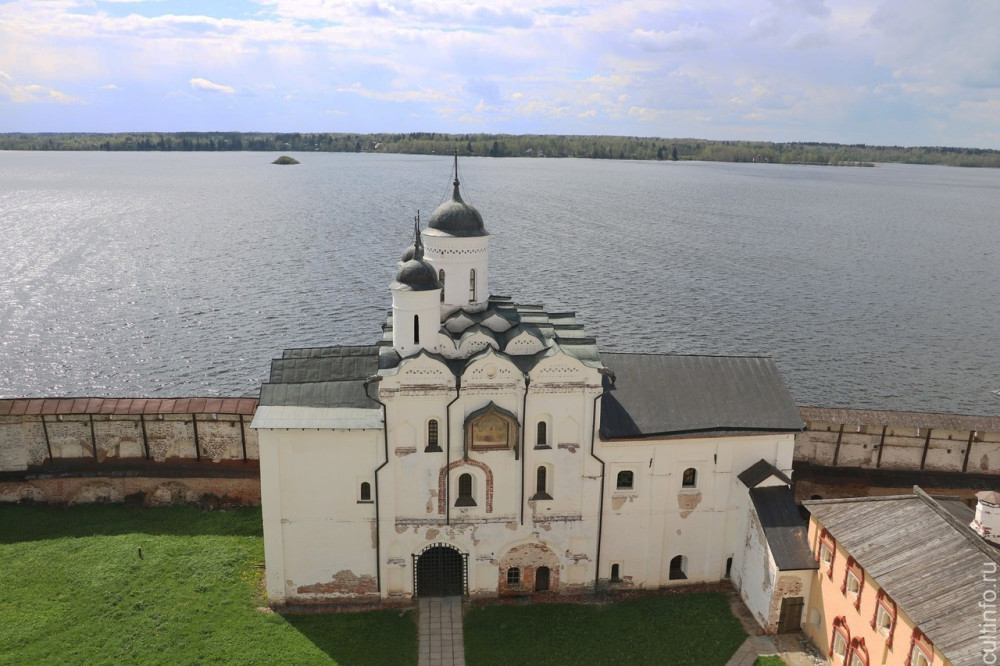 Вход на территорию Кирилло-Белозерского монастыря стал бесплатным