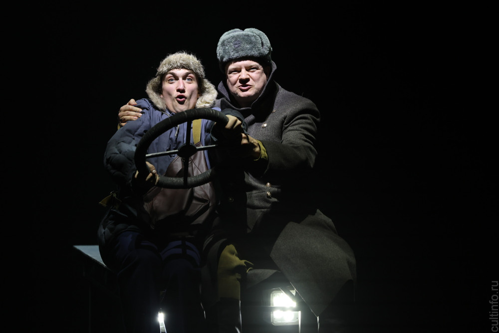 Впервые на сцене: премьеру «Почтальон из Николаевки» к 80-летию Победы представили в Вологодском ТЮЗе