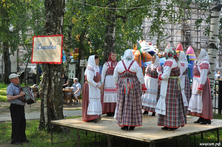 Никольская-Ильинская ярмарка. Фото vk.com/imcktnikolsk35