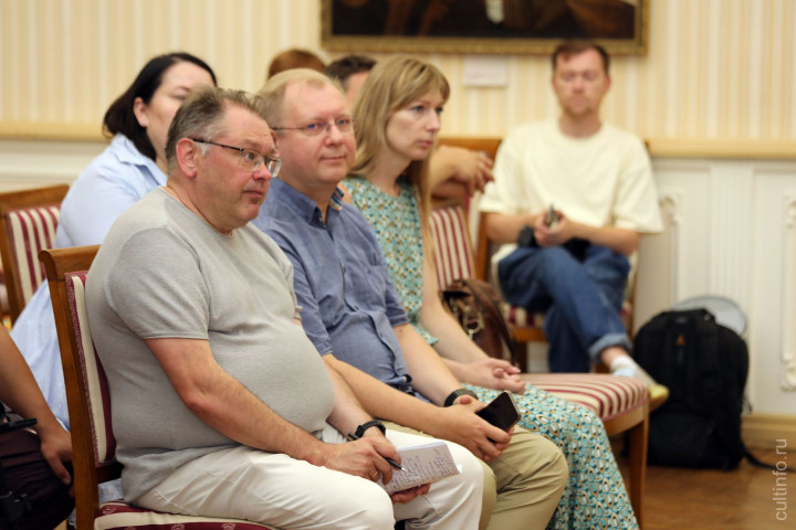 Пресс-конференция с митрополитом Саввой