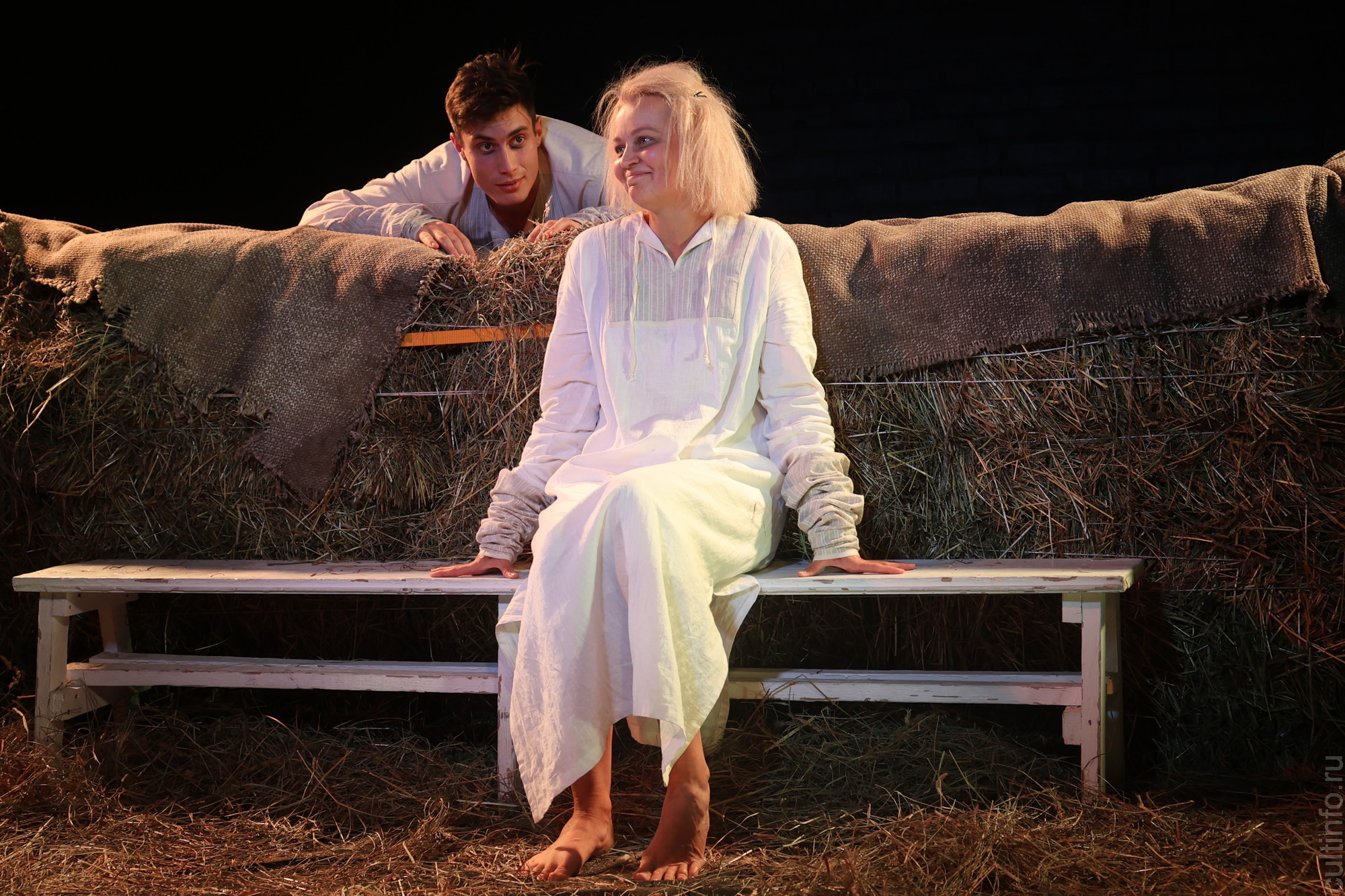 Хоррор по вологодскому фольклору: Мастерская «Звучать» представила новый спектакль «Сказочки»