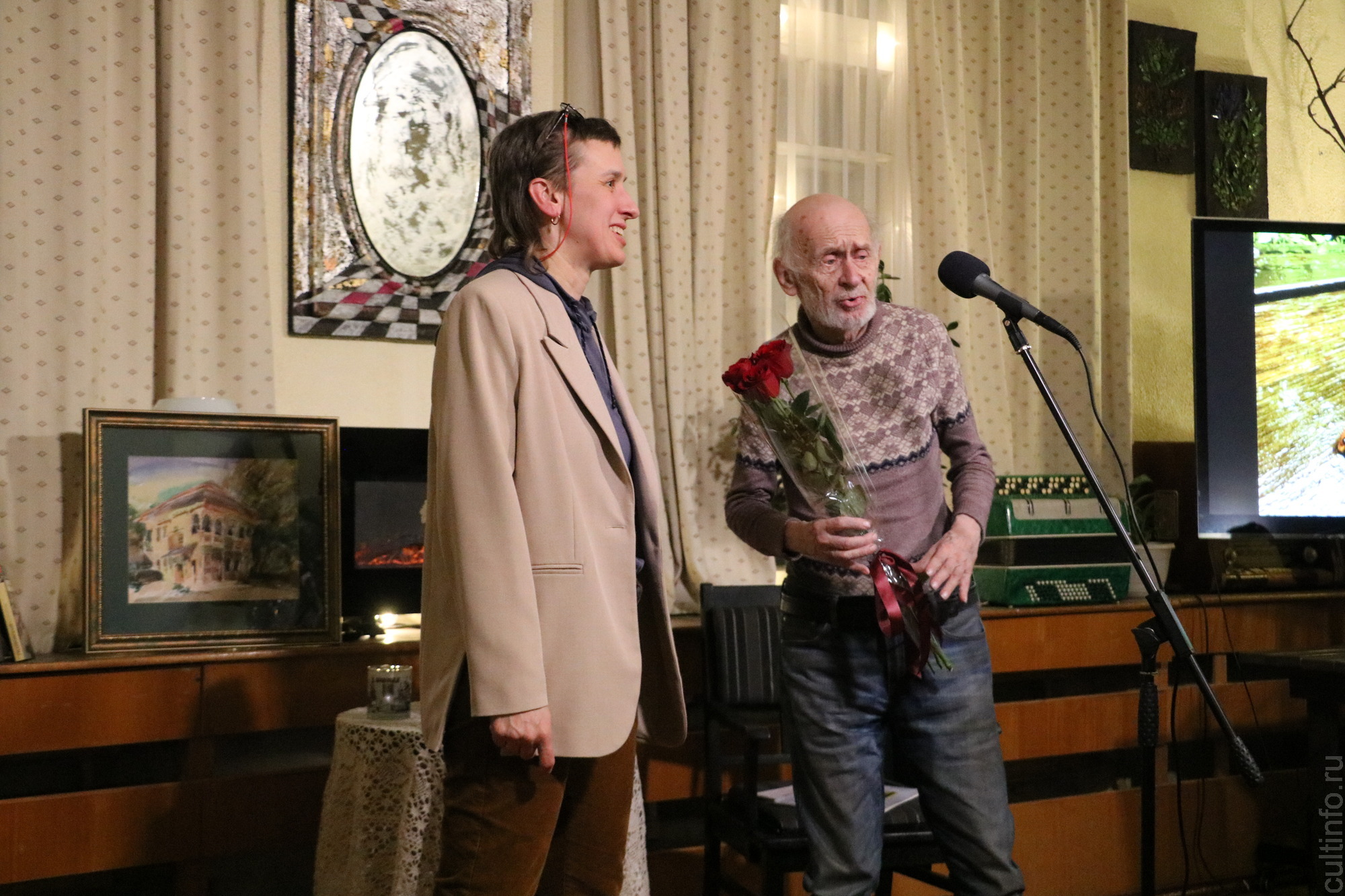 Творческим вечером в уютной, почти домашней обстановке Литературной резиденции «Дом дяди Гиляя» отметила свой юбилей известный вологодский поэт Ната Сучкова