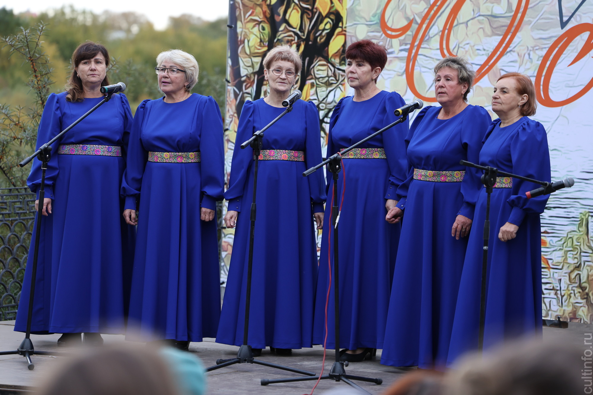 Самым ярким фестивальным событием стал концерт у памятника Николаю Рубцову