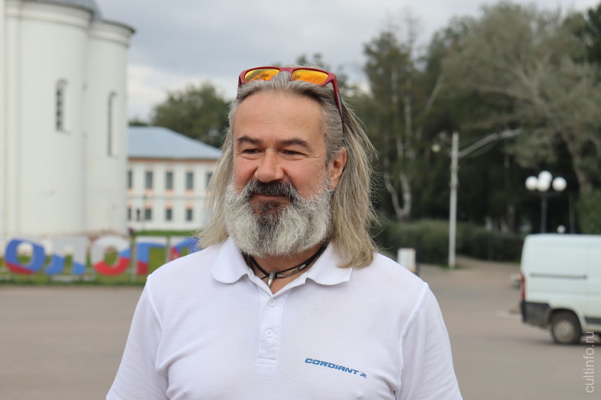 Андрей Леонтьев
