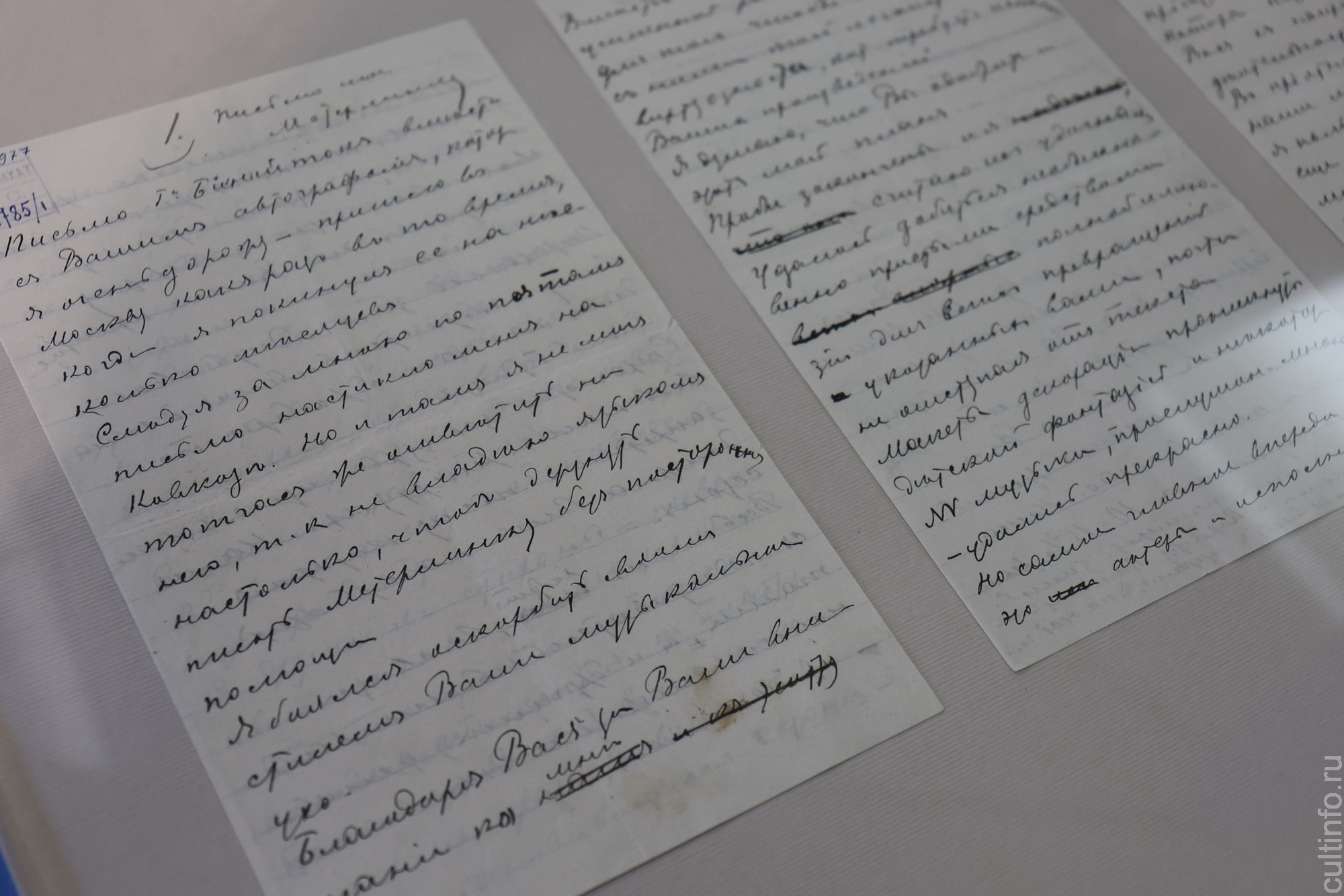 Выставка «В поисках синей птицы» рассказывает о легендарном спектакле МХТ со столетней историей 