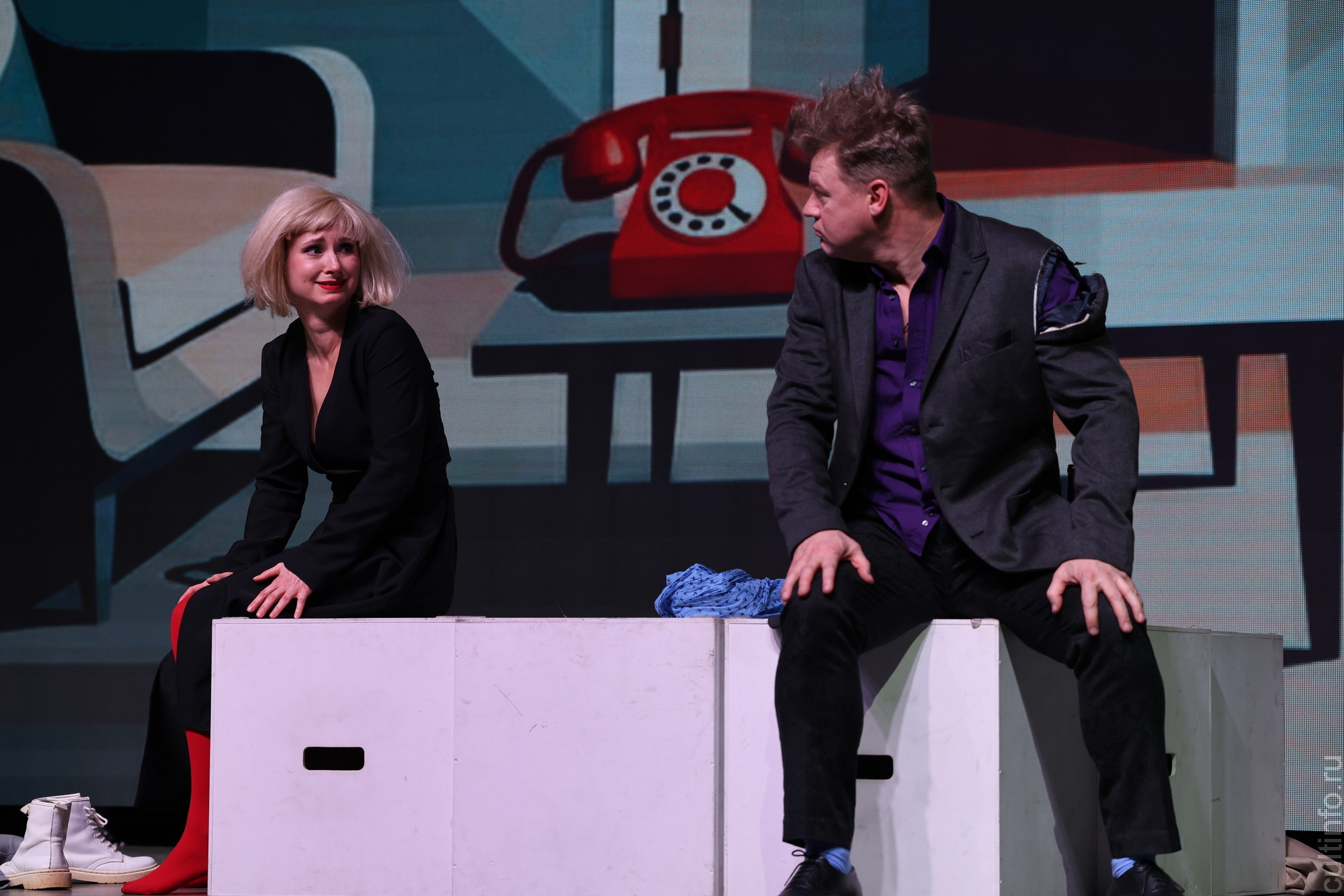 О тонкостях семейных взаимоотношений рассказывает новый спектакль «Свободные отношения» Дарьи Сахновской и Виктора Харжавина 