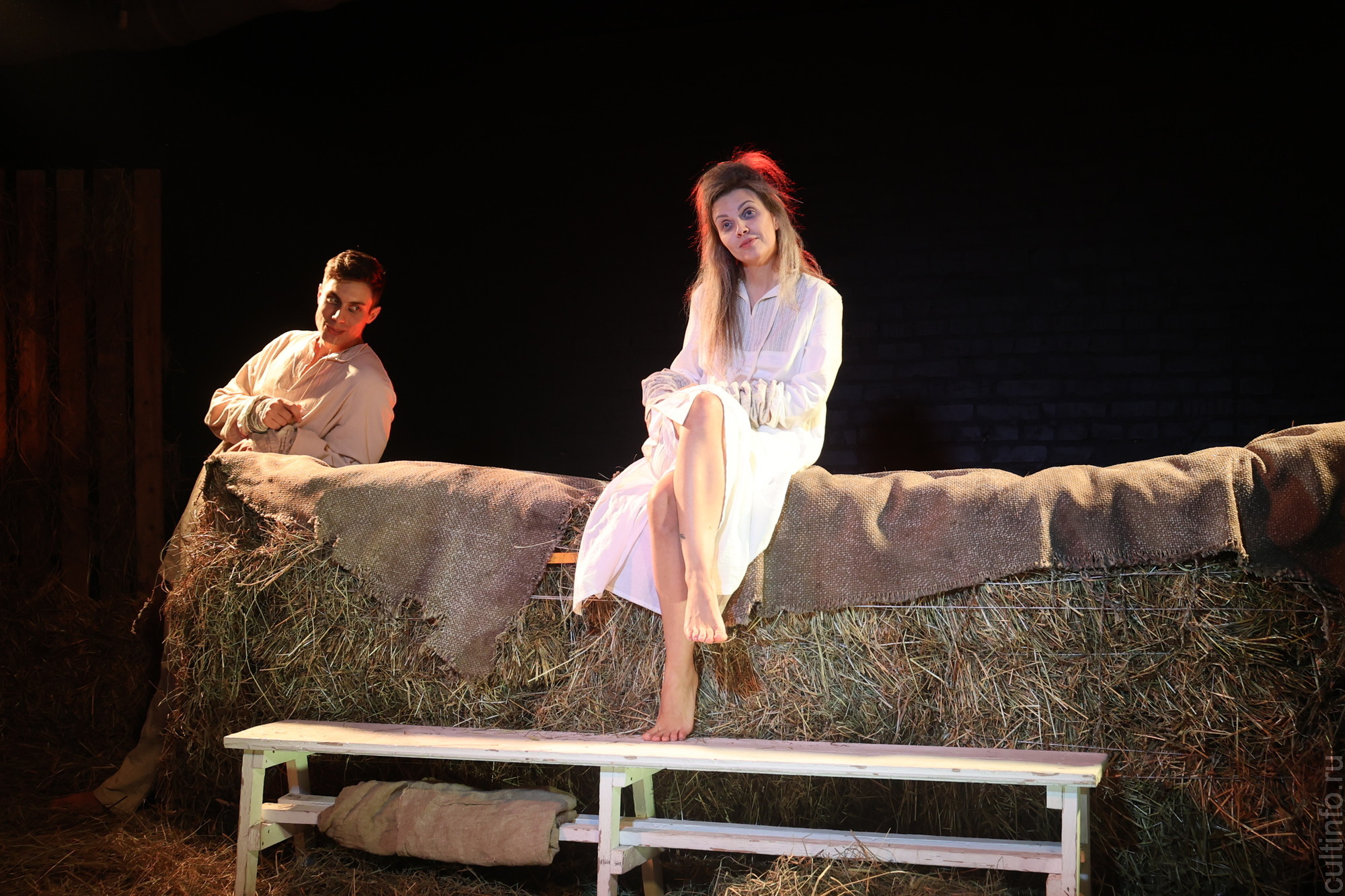 Хоррор по вологодскому фольклору: Мастерская «Звучать» представила новый спектакль «Сказочки»