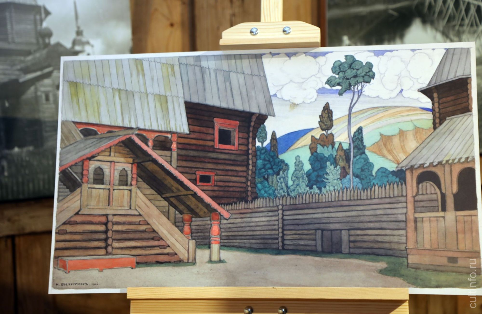 Выставка «Георгиевская церковь в русской культуре» открылась на паперти храма в музее «Семёнково»