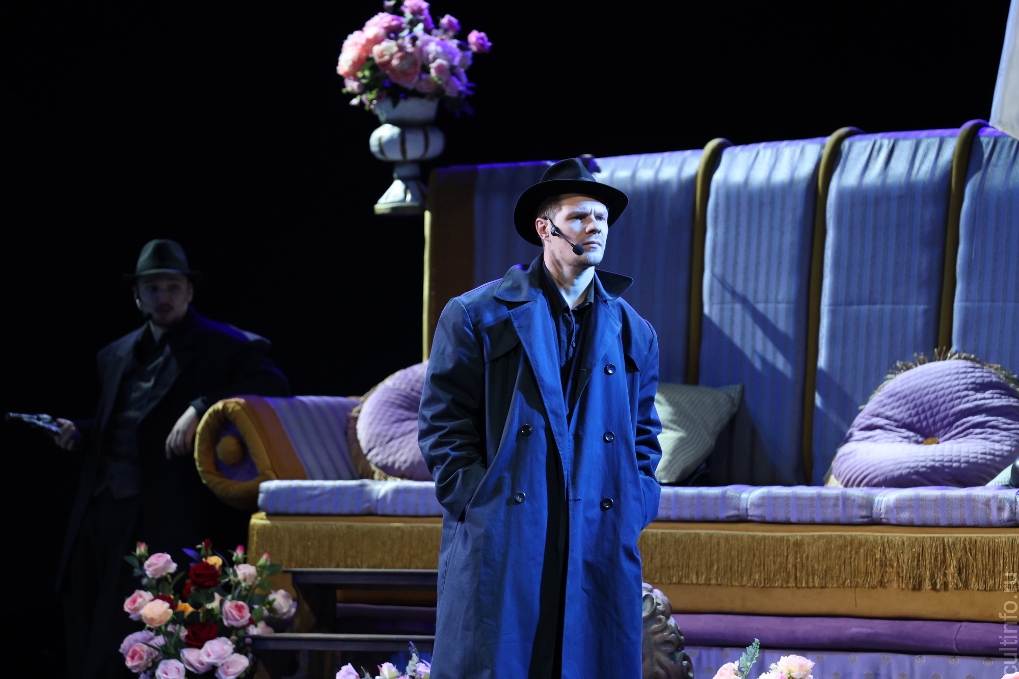 Гангстерскую комедию «Бруклинская сказка» представили на сцене Вологодского драматического театра