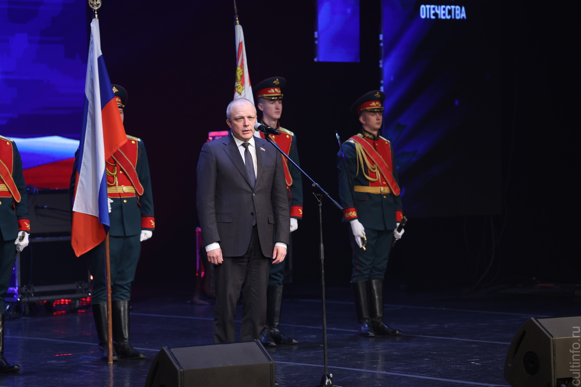 Роман Заварин