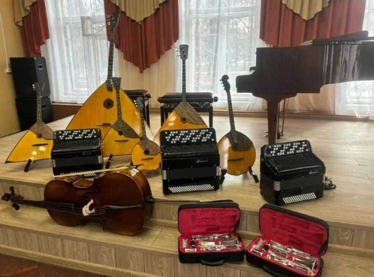 Шесть школ искусств региона получили музыкальные инструменты и оборудование благодаря нацпроекту