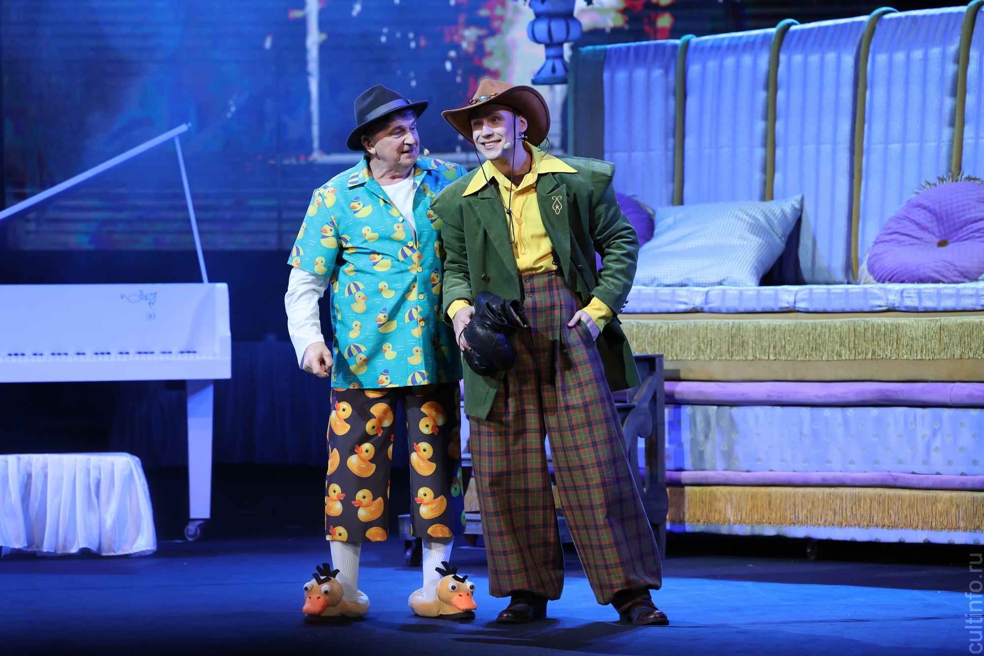 Гангстерскую комедию «Бруклинская сказка» представили на сцене Вологодского драматического театра