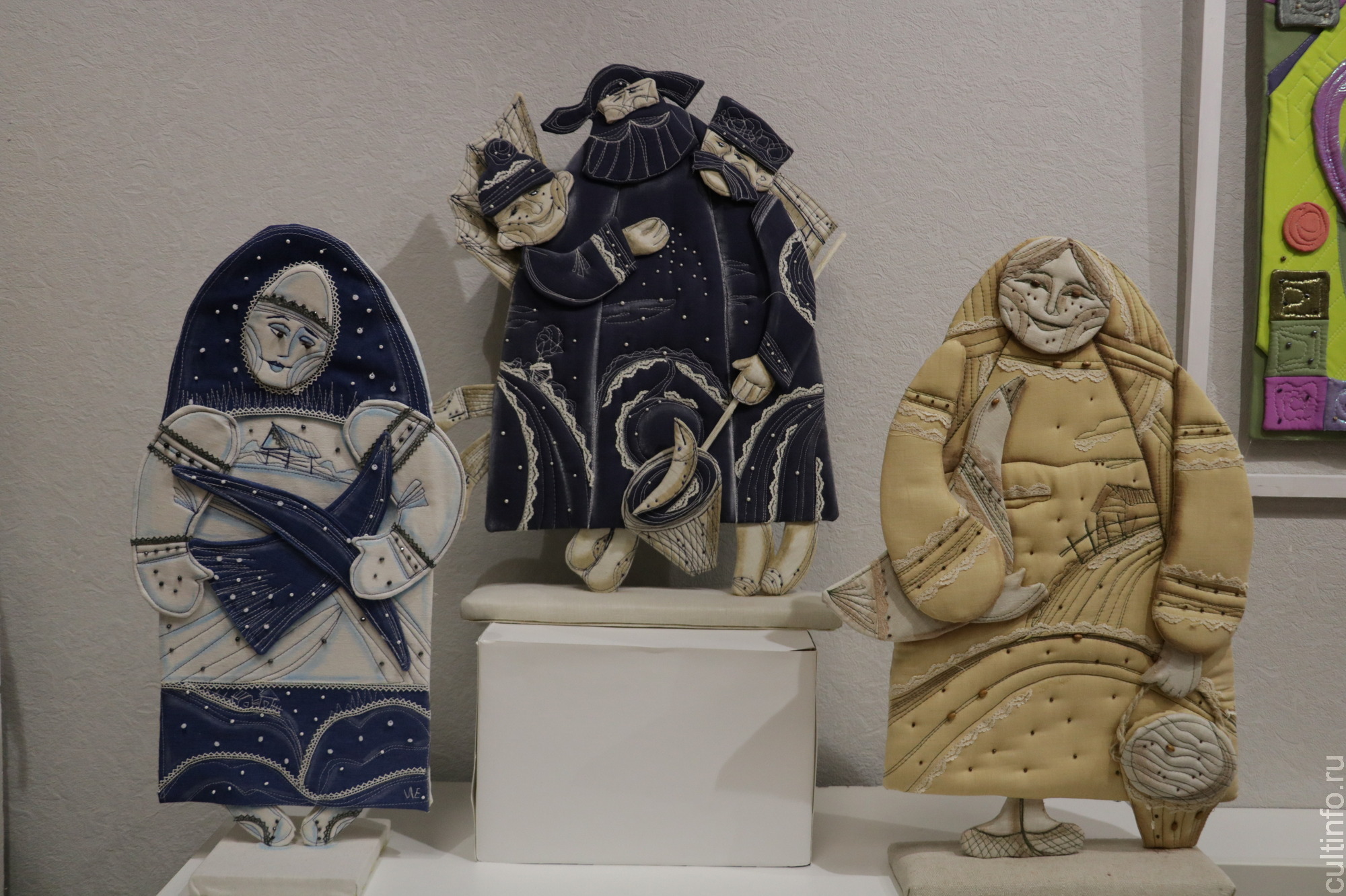 Последнюю неделю в Вологде работает уютная выставка череповчанки Елены Ивановой «Родом из детства»