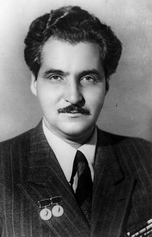 Фотография К.М. Симонова. 1947 г. Изображение взято с сайта Госкаталог.РФ