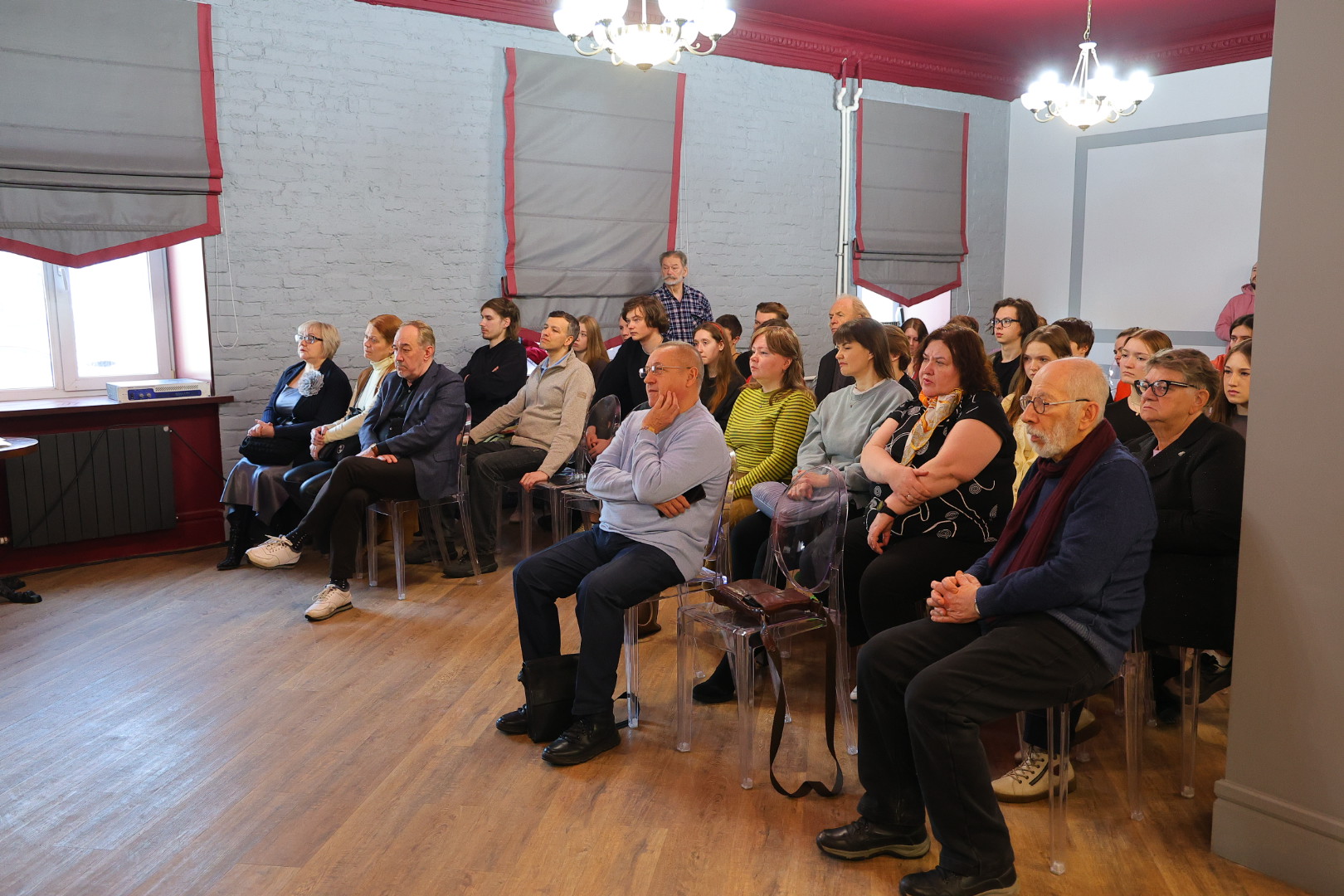 Развитие вологодского театра в современном контексте обсудили на завершающем круглом столе фестиваля «ВОТ»