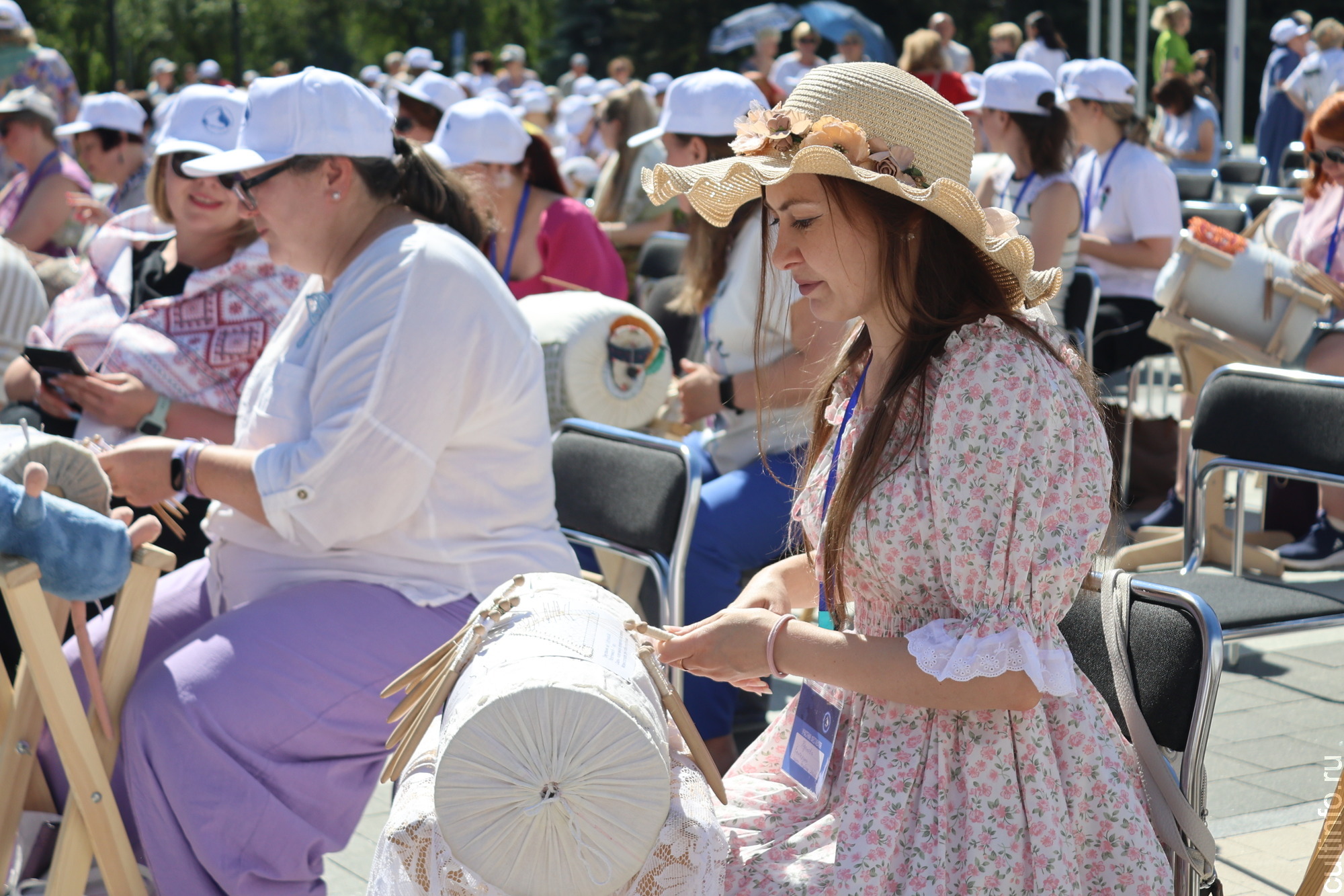 Кружевная акция «Память поколений» объединила в Вологде более 350 мастериц 