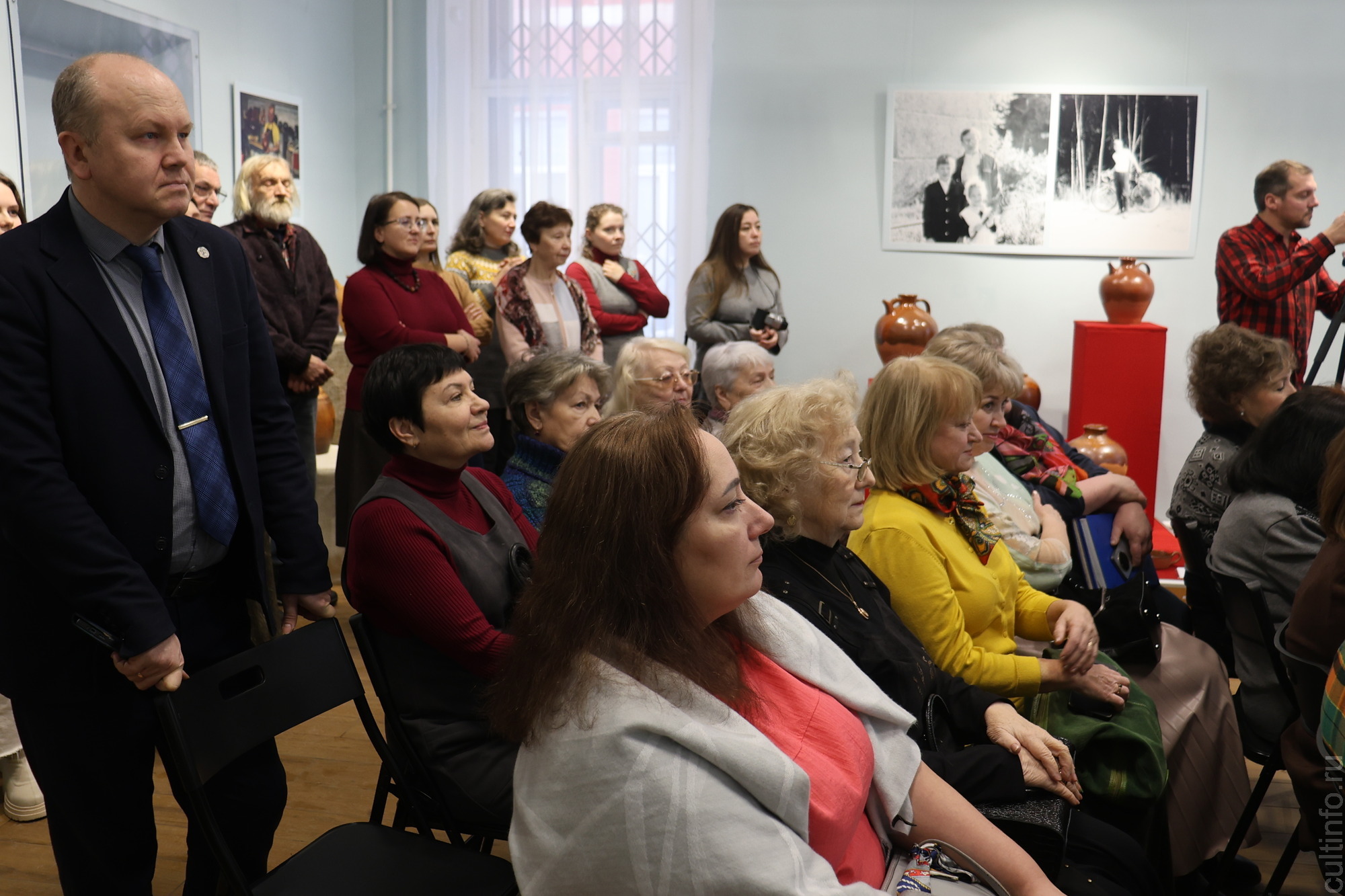 Керамику Сергея Лопатенко и его коллег представили на выставке в Мастерской Татьяны Чистяковой в Вологде