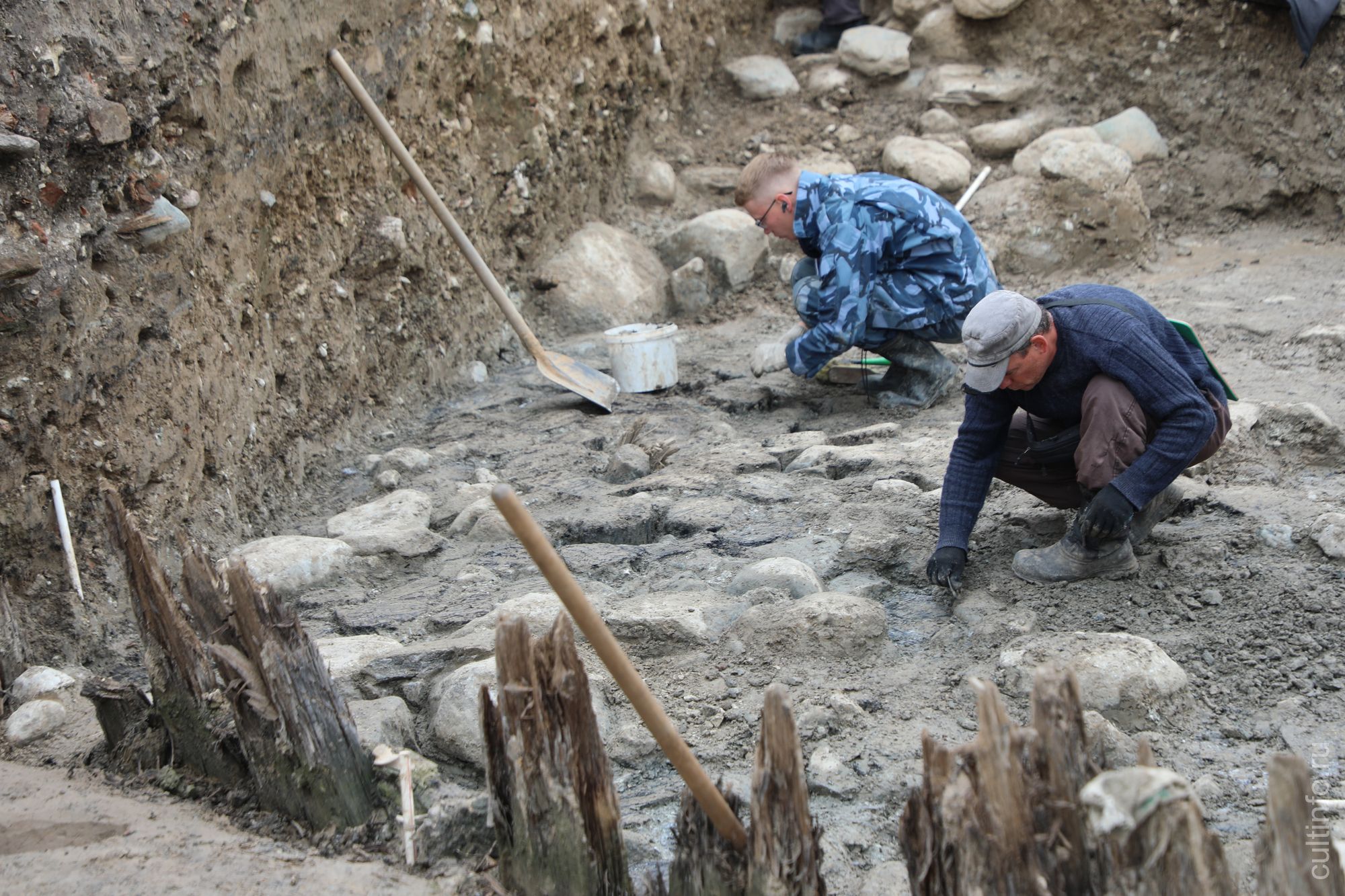 Фундаменты Наугольной башни крепости Ивана Грозного (угловая башня северо-восточной части крепости).