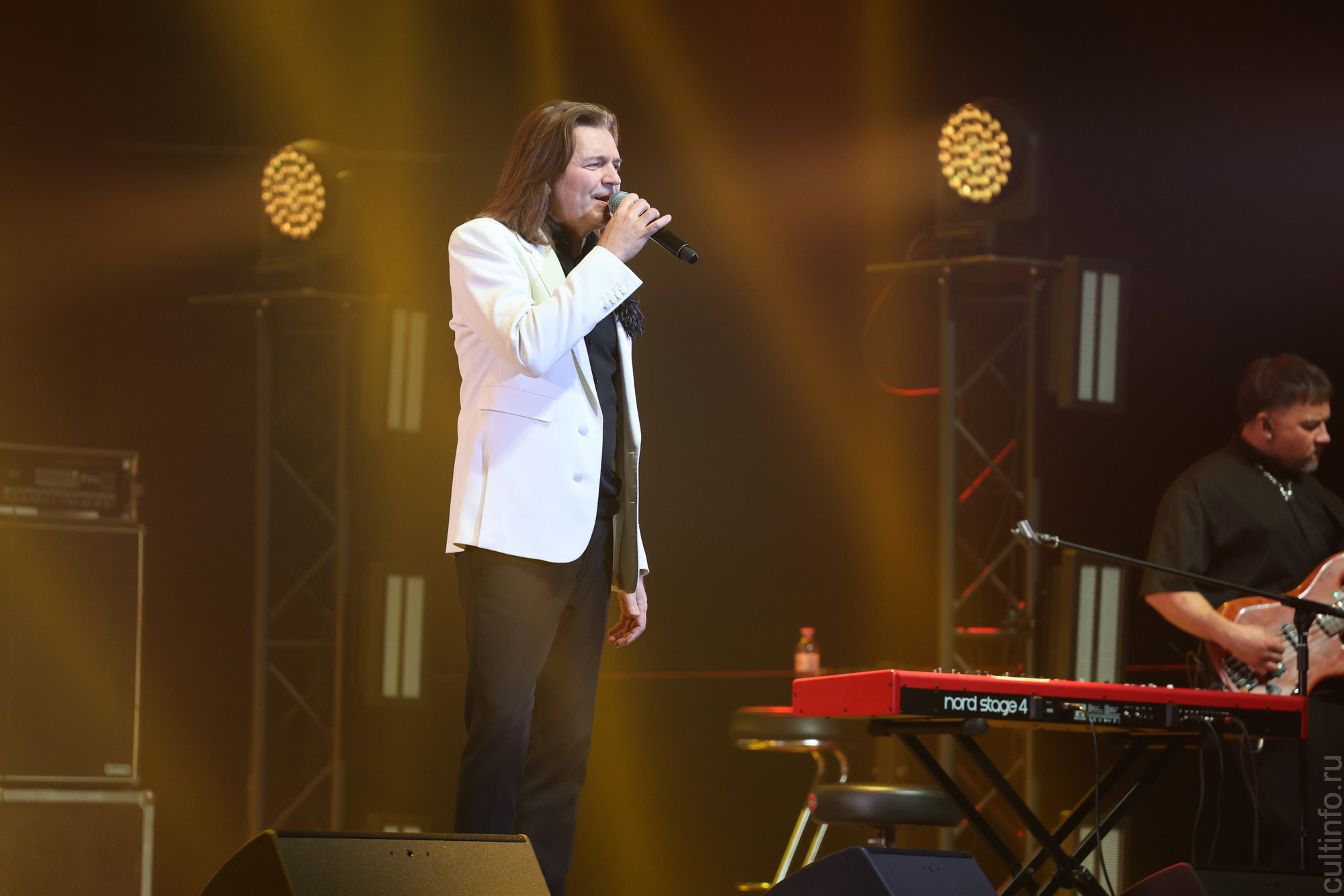 Более 2,5 тысяч вологжан побывало на бесплатном концерте Дмитрия Маликова