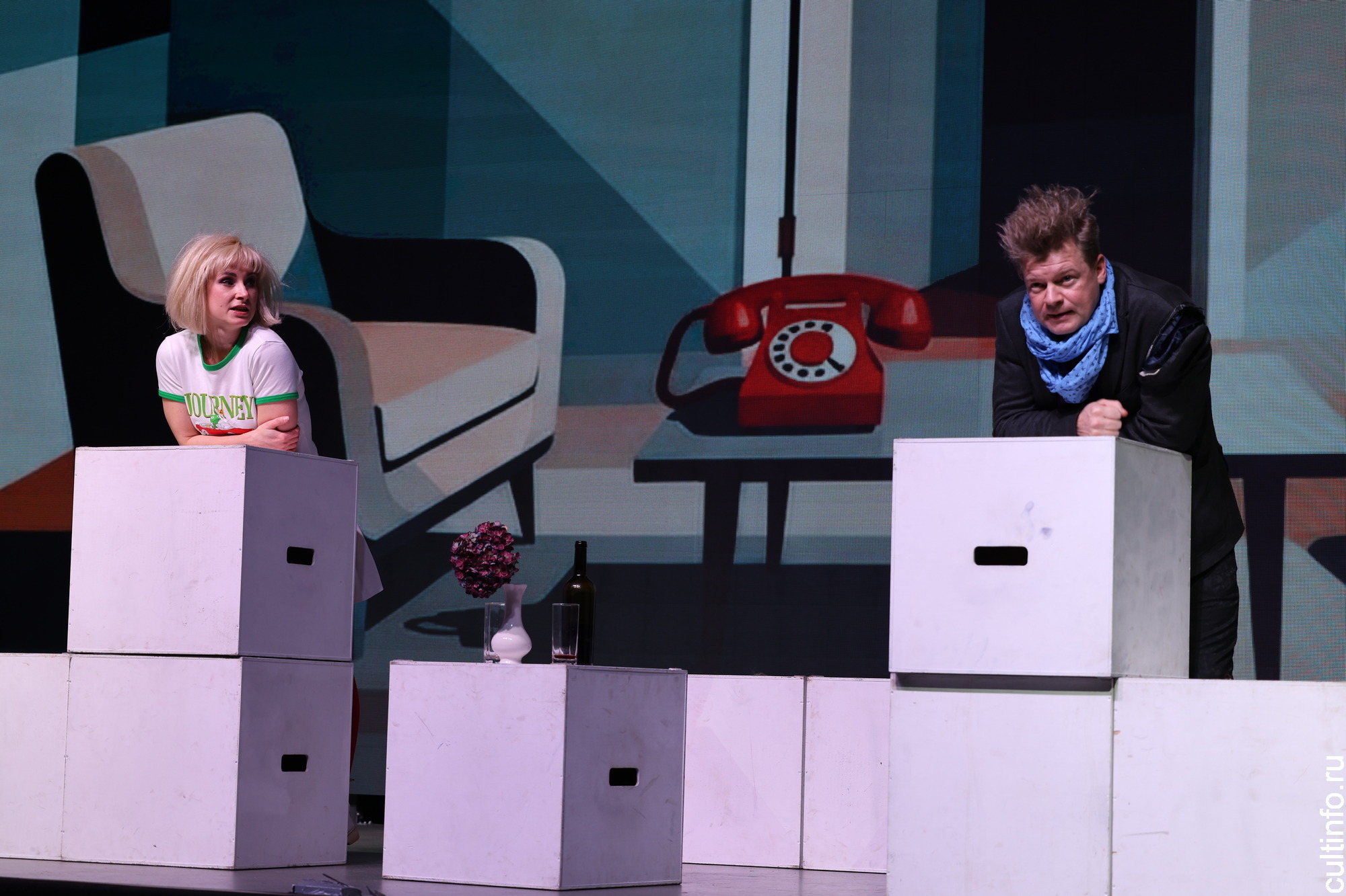 О тонкостях семейных взаимоотношений рассказывает новый спектакль «Свободные отношения» Дарьи Сахновской и Виктора Харжавина 