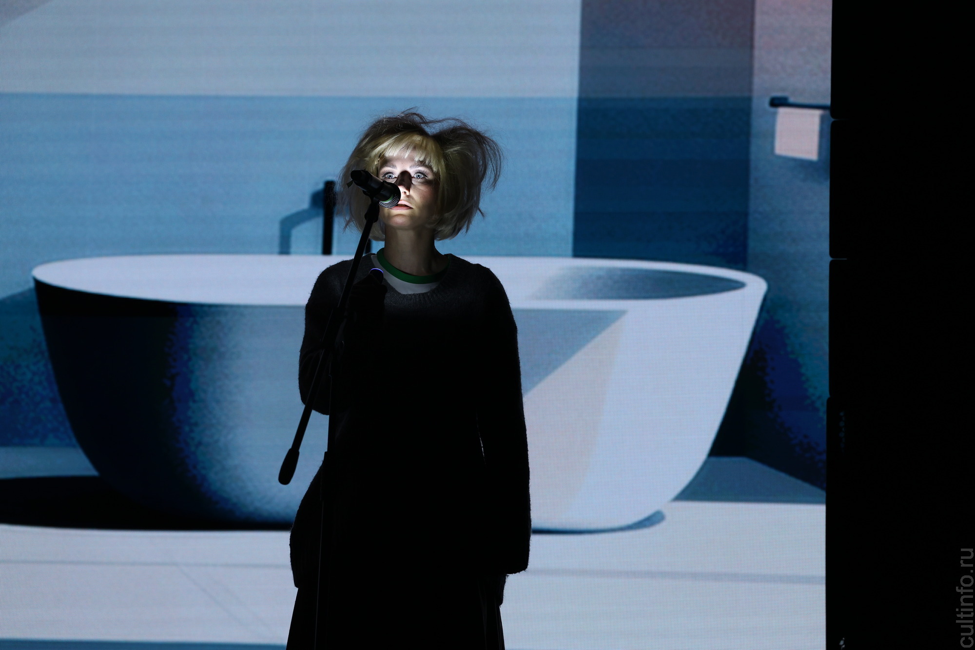 О тонкостях семейных взаимоотношений рассказывает новый спектакль «Свободные отношения» Дарьи Сахновской и Виктора Харжавина 