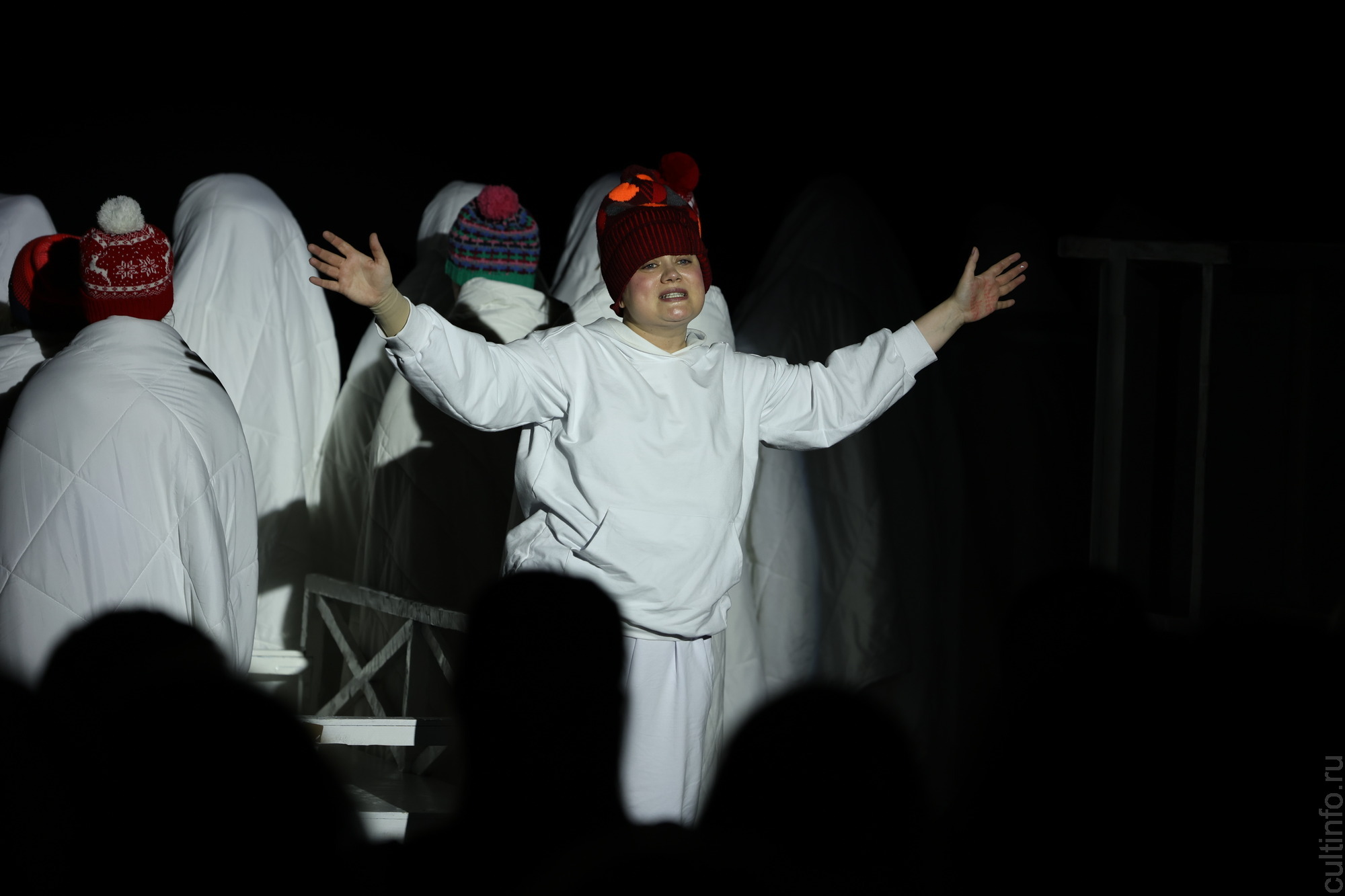 Арт-терапия или сам себе артист: актерская мастерская «Безмаски» набирает команду на очередной поток