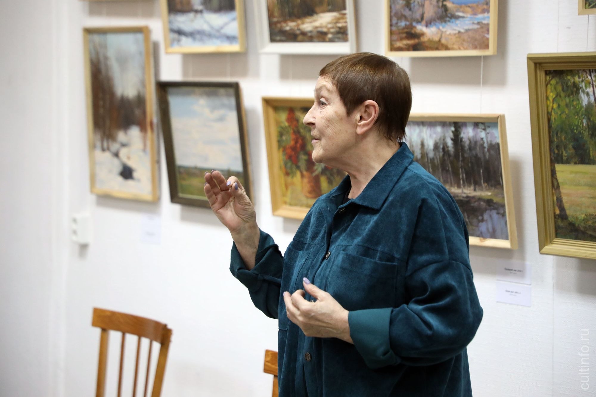 Куратор выставки Любовь Соснина